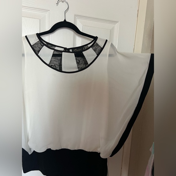 Thalía Sofi Lace-inset Blouse - Picture 3 of 7